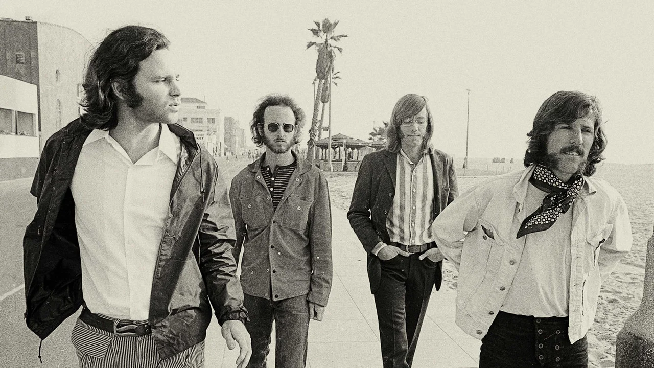 Фильм The Doors. When you`re strange (2009)